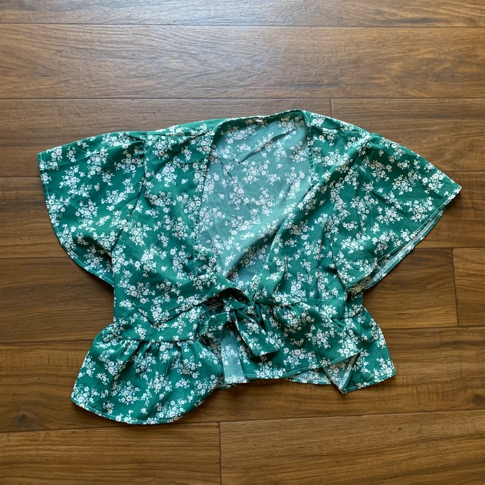 Shein Green Floral Tie Front Crop Top